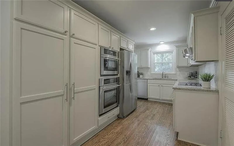 2545 W 89th St, Leawood, KS 66206