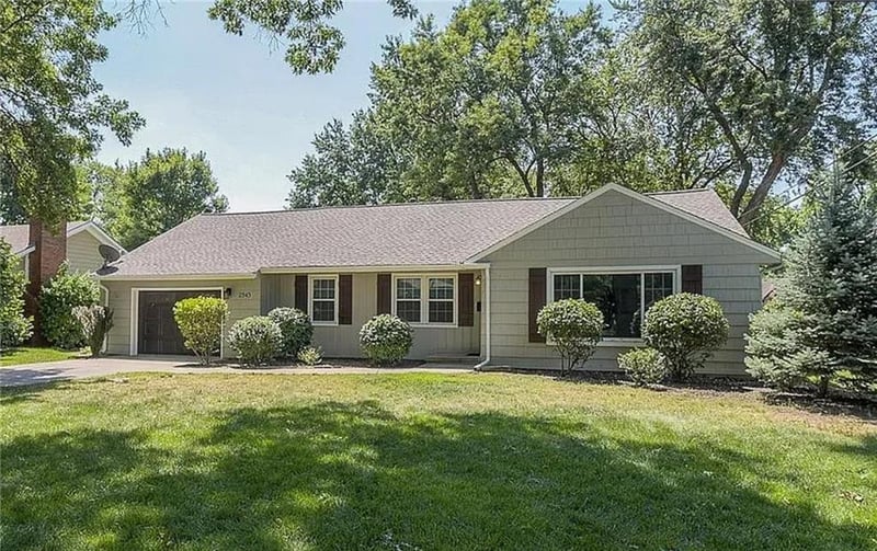 2545 W 89th St, Leawood, KS 66206