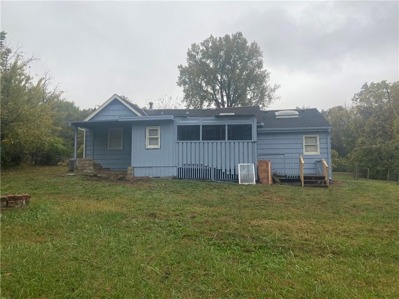 7810 66th St, Kansas City, MO 64133