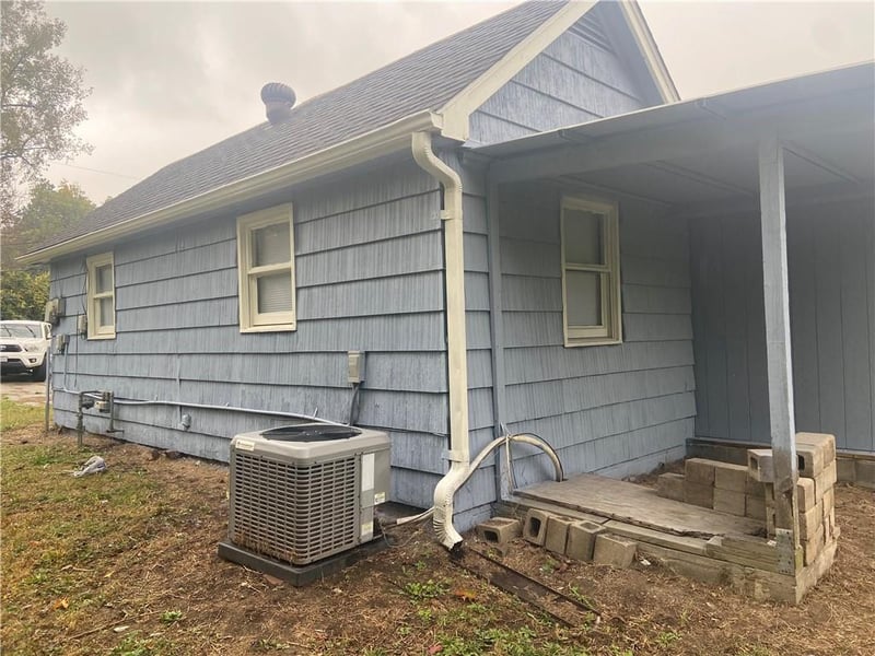 7810 66th St, Kansas City, MO 64133