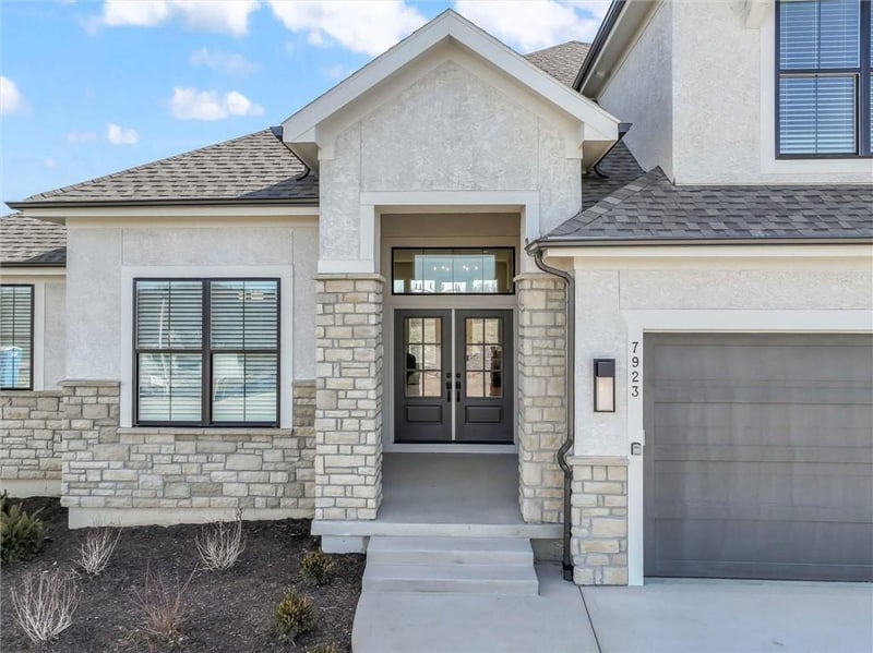 7923 Round Prairie St, Shawnee, KS 66220