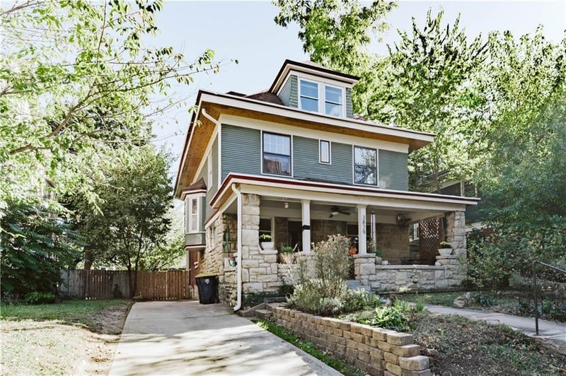 3829 Walnut St, Kansas City, MO 64111