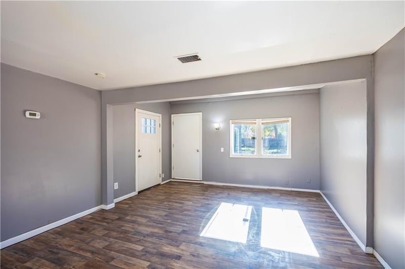 3 Glen Arbor Rd, Kansas City, MO 64114