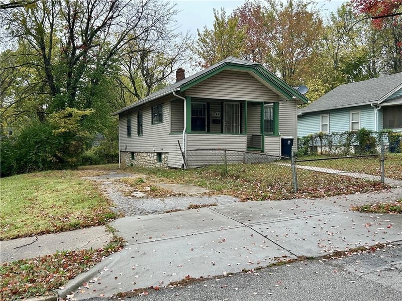 5744 Indiana Ave, Kansas City, MO 64130