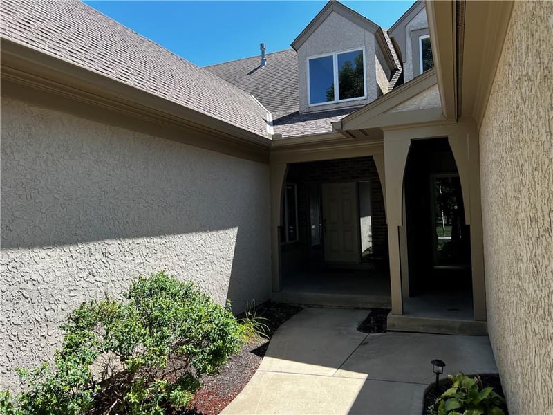 6323 145 St, Overland Park, KS 66223