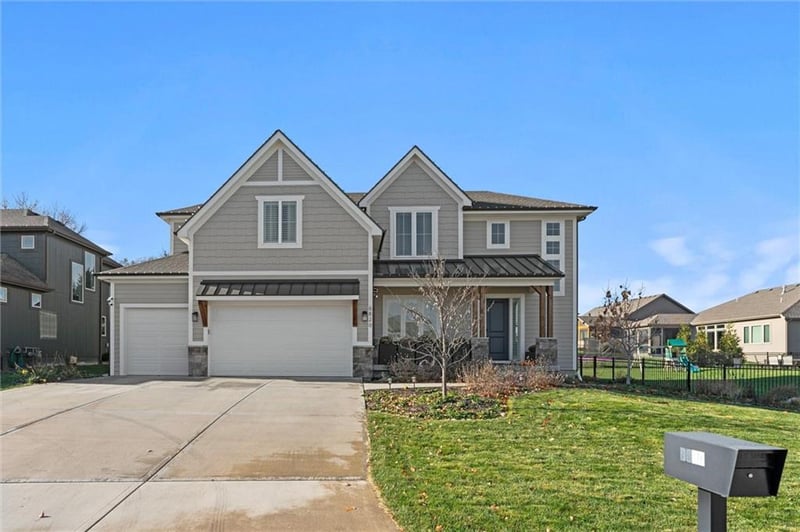 6820 Marion St, Shawnee, KS 66218