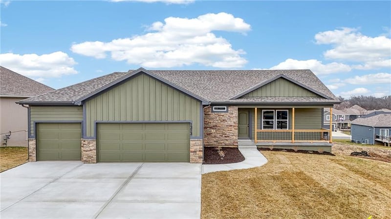 1313 Holland Dr, Independence, MO 64056