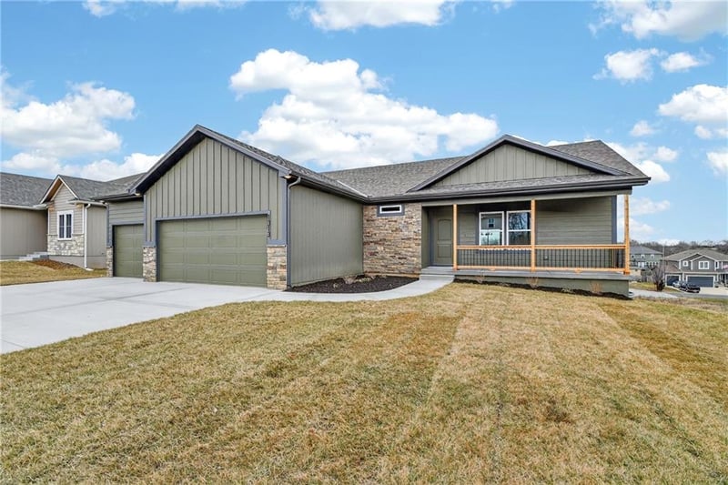 1313 Holland Dr, Independence, MO 64056