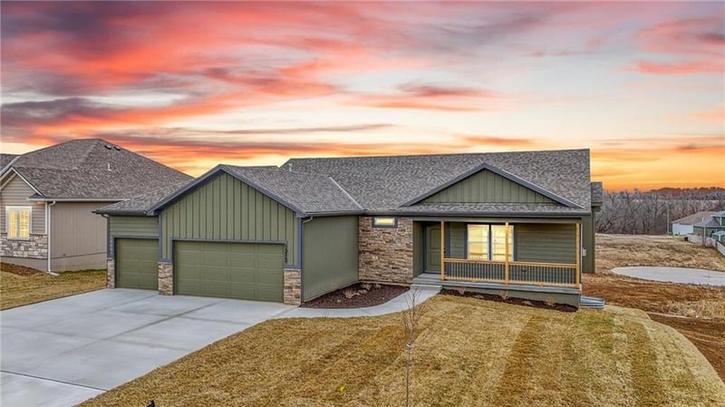 1313 Holland Dr, Independence, MO 64056