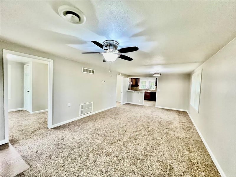 4712 46th Ter, Kansas City, MO 64117