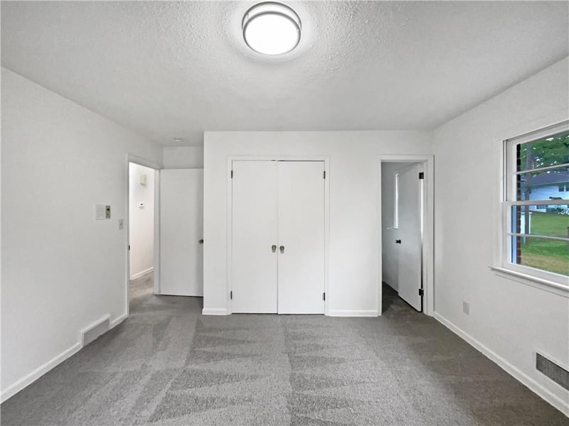 2011 49th Ter, Kansas City, KS 66104