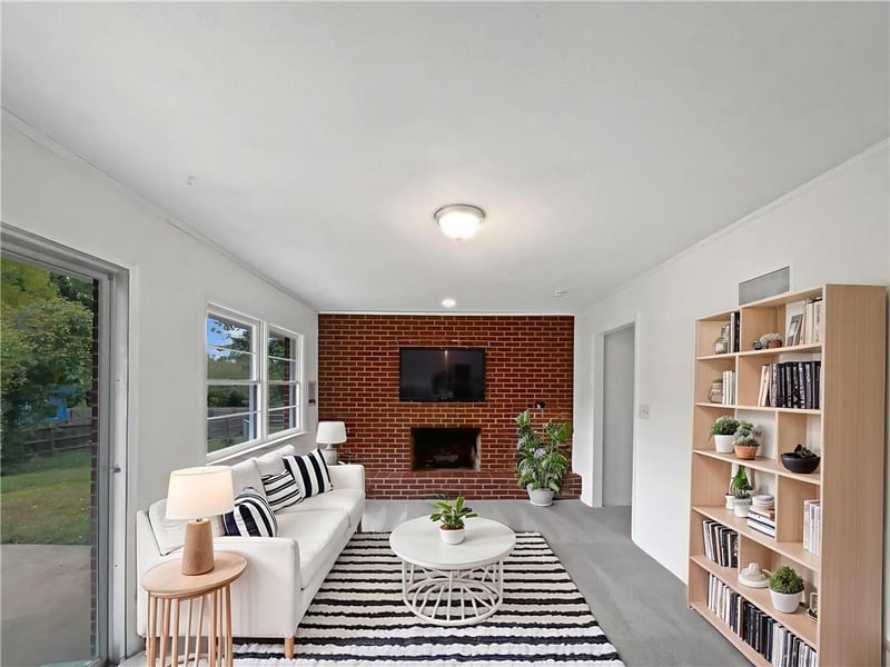 2011 49th Ter, Kansas City, KS 66104