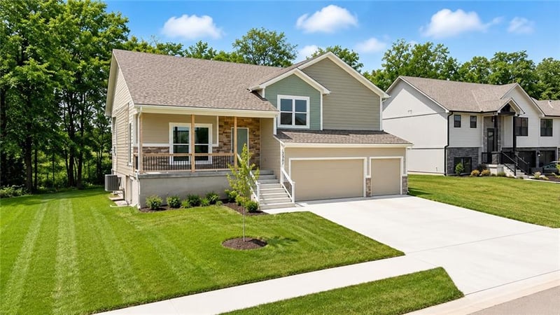 1336 Holland Dr, Independence, MO 64056