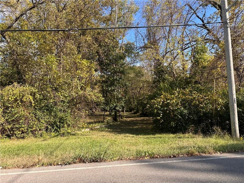 4515 Phelps Rd, Independence, MO 64055