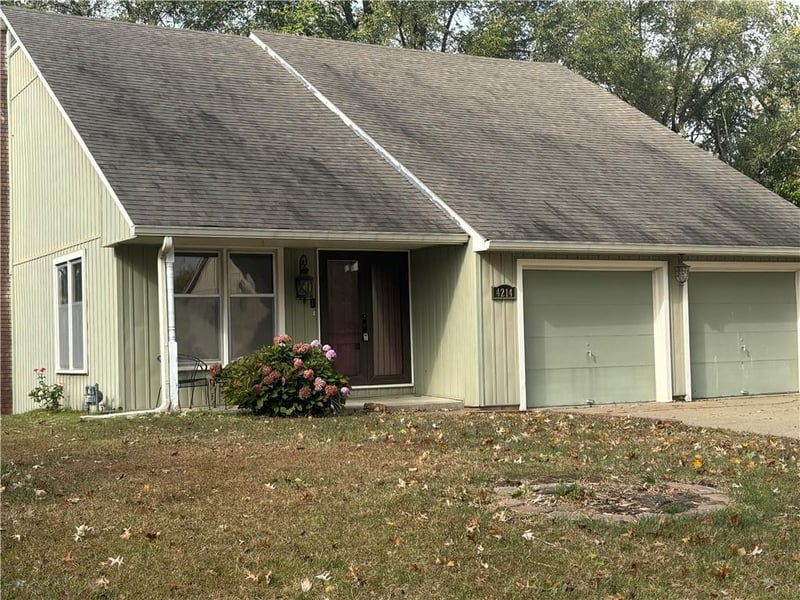 4214 Haverill St, St Joseph, MO 64506