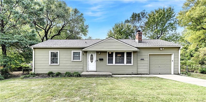 5709 70th Ter, Overland Park, KS 66204