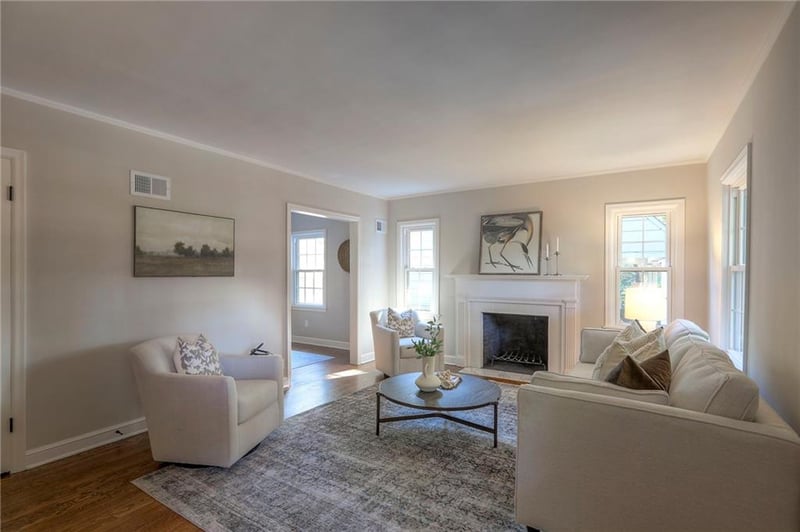 6709 Cherry St, Kansas City, MO 64131