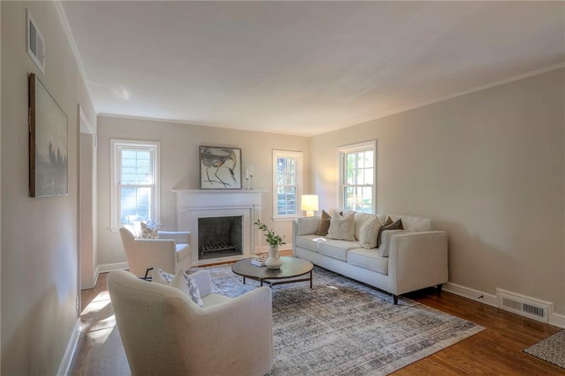 6709 Cherry St, Kansas City, MO 64131