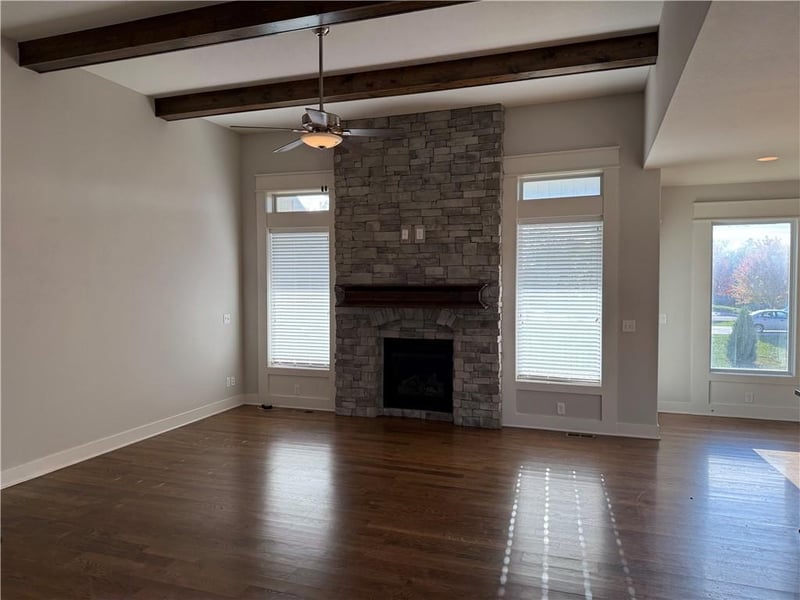 548 Colonial Dr, Blue Springs, MO 64014