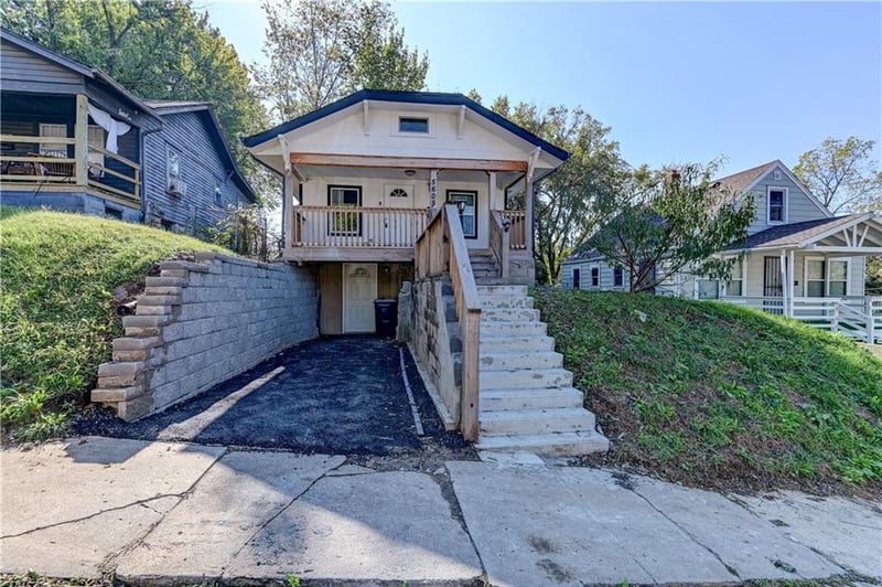 5605 27th Ter, Kansas City, MO 64128