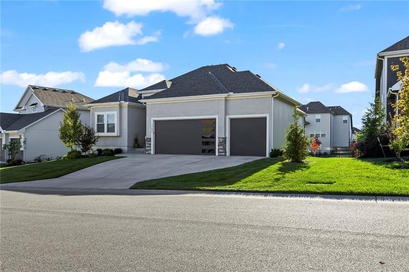 17332 Bradshaw St, Overland Park, KS 66221