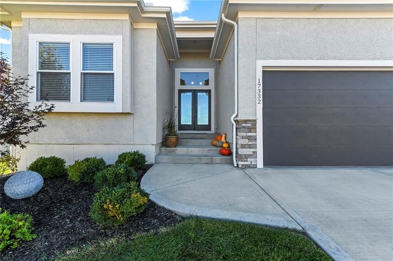 17332 Bradshaw St, Overland Park, KS 66221