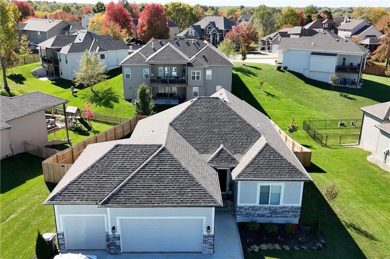 2625 Summer Creek Pl, Blue Springs, MO 64015