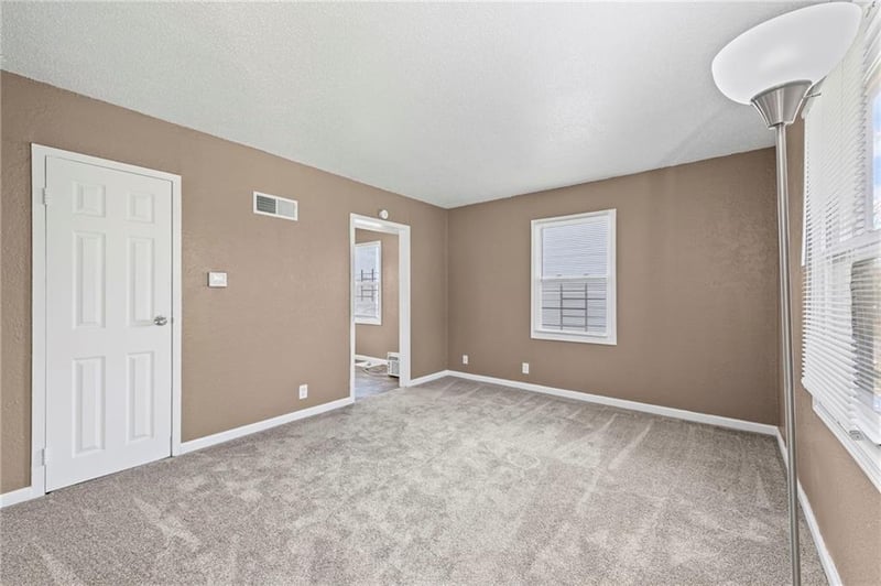 2116 Monroe St, Kansas City, MO 64127