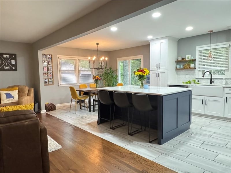 5229 Virginia Ave, Kansas City, MO 64118