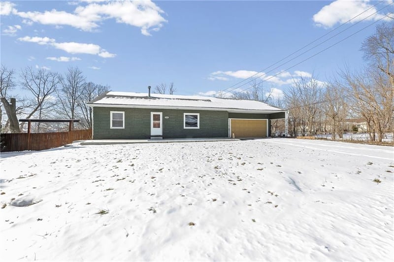 7304 Walnut St, Kansas City, MO 64118