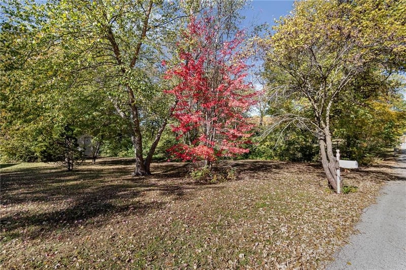 7702 Fawn Ave, Kansas City, MO 64152