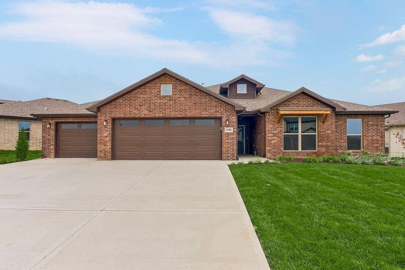 16500 166th Ct, Olathe, KS 66062