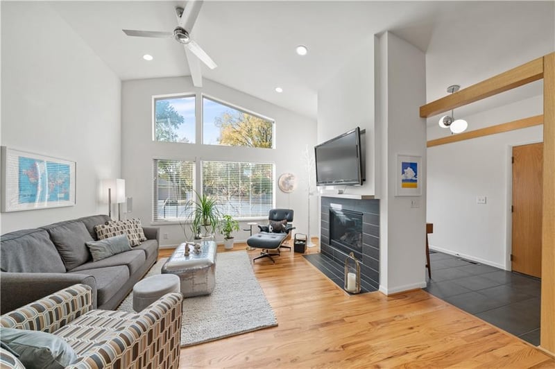4953 NW High Dr, Riverside, MO 64150