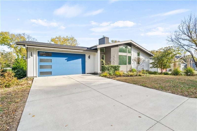 4953 NW High Dr, Riverside, MO 64150