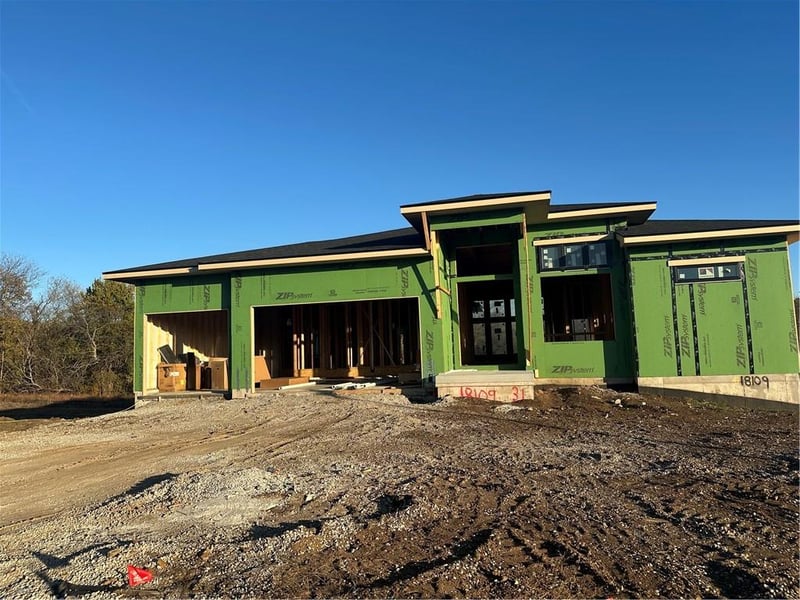 18109 Cody St, Overland Park, KS 66013