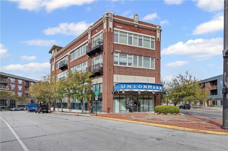 2929 Mcgee Trafficway #305, Kansas City, MO 64108