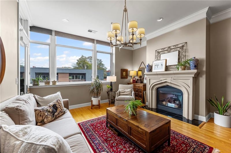 2929 Mcgee Trafficway #305, Kansas City, MO 64108