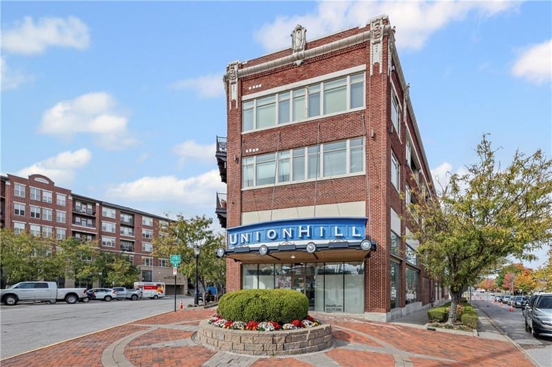 2929 Mcgee Trafficway #305, Kansas City, MO 64108