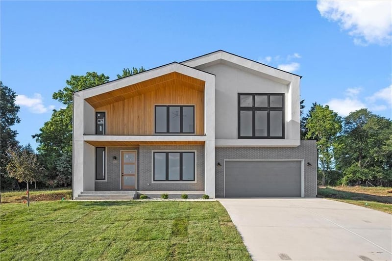 2718 84th Ter, Kansas City, MO 64154