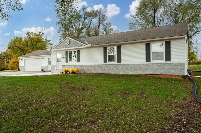 730 Cambridge Rd, Belton, MO 64012