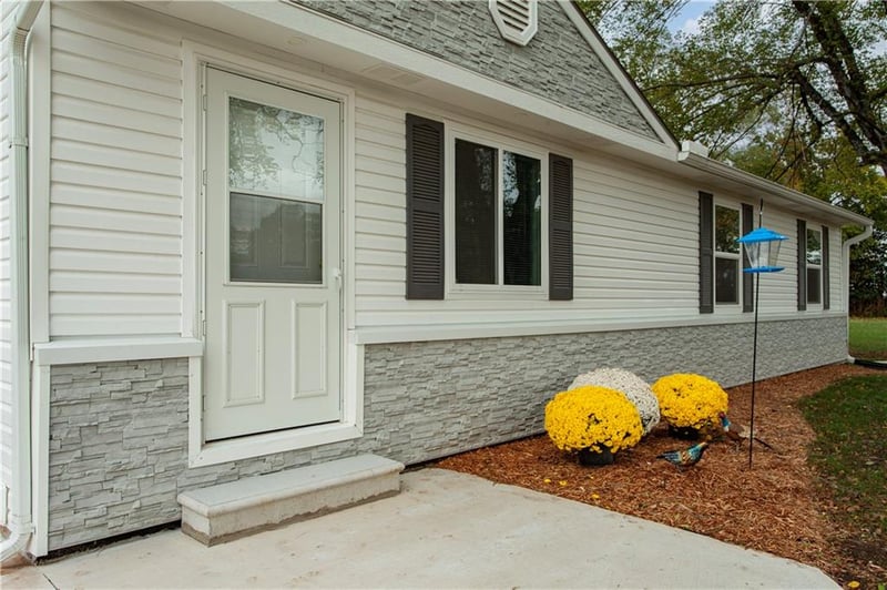 730 Cambridge Rd, Belton, MO 64012