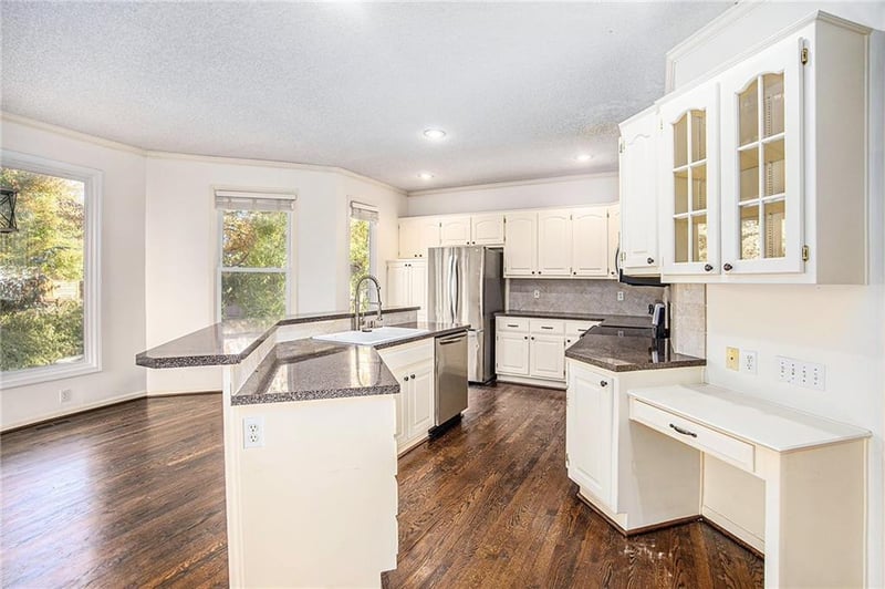 11308 143rd Ter, Overland Park, KS 66221