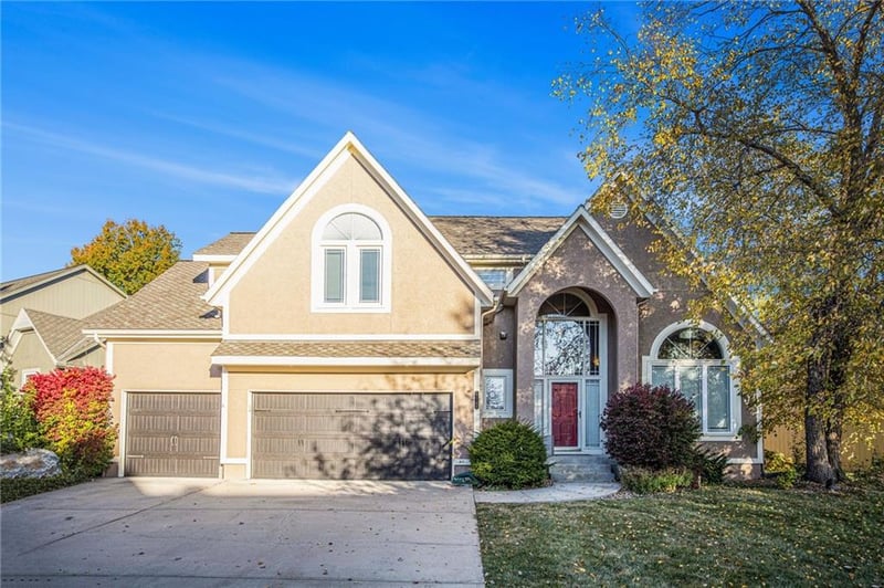 11308 143rd Ter, Overland Park, KS 66221