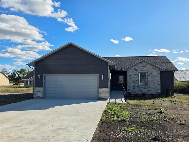 601 Pearl Ave, Independence, KS 67301