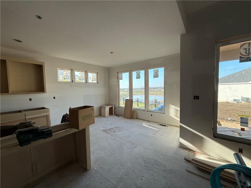 12800 Foxborough Ct, Lee's Summit, MO 64086