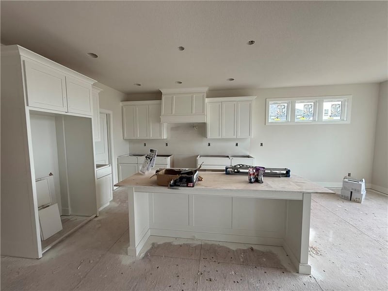 12800 Foxborough Ct, Lee's Summit, MO 64086