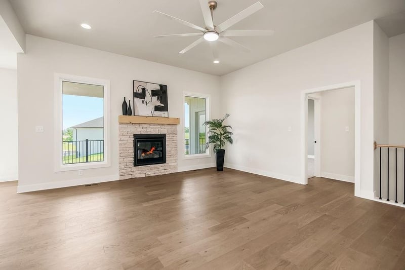 12800 Foxborough Ct, Lee's Summit, MO 64086