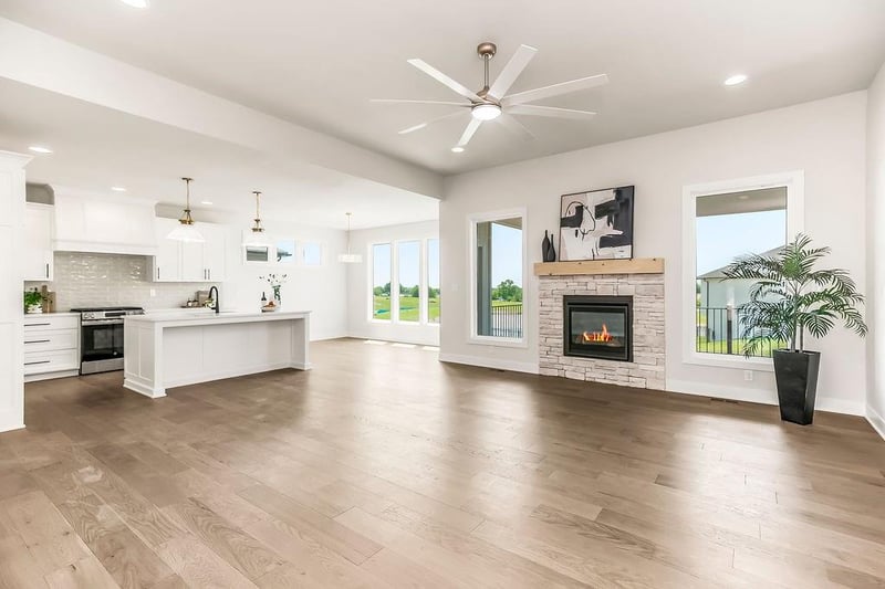 12800 Foxborough Ct, Lee's Summit, MO 64086