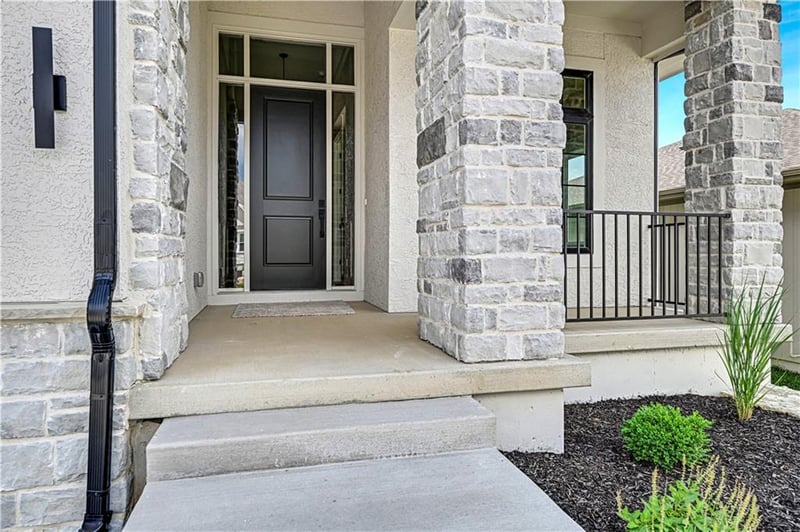 22117 94th Ter, Lenexa, KS 66220