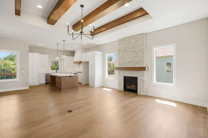 2407 177th Ter, Overland Park, KS 66085